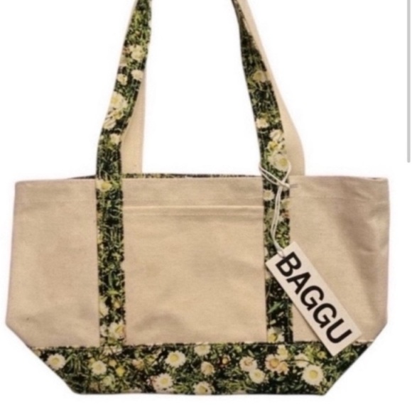 BAGGU Handbags - Baggu Floral Canvas Tote Bag Cream and Green NEW Daisy grass